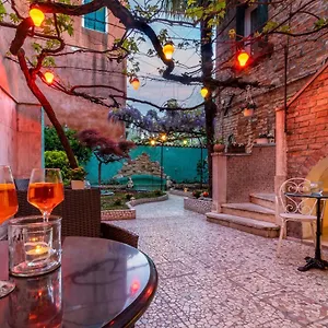 hotel-casa-boccassini.hotelinveneto.com/